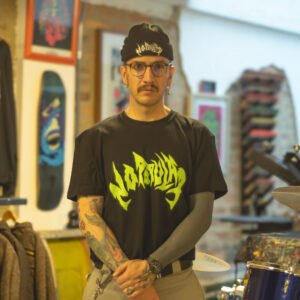 Camiseta Nopopular / Tipo Devie